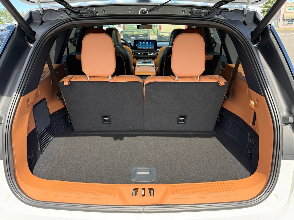 New 2026 Lincoln Aviator Black Label w/ Dynamic Handling Package AWD/4WD image 28