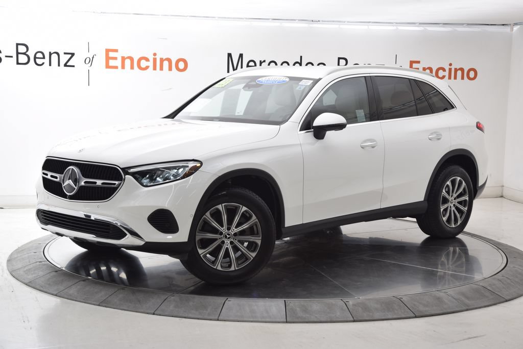 Certified 2023 Mercedes-Benz GLC 300 image 2
