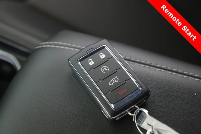 Used 2025 Jeep Grand Cherokee L Limited w/ Black Appearance Package image 3