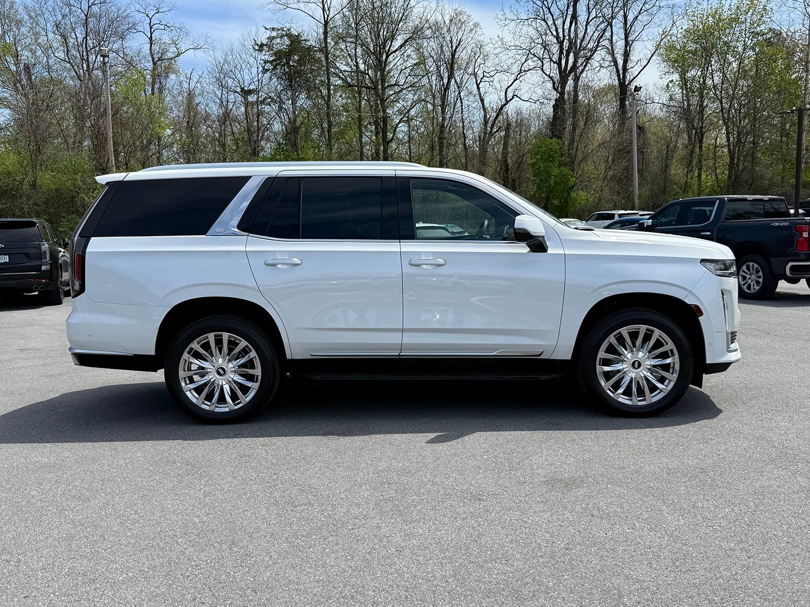 Certified 2024 Cadillac Escalade Premium Luxury AWD/4WD image 7