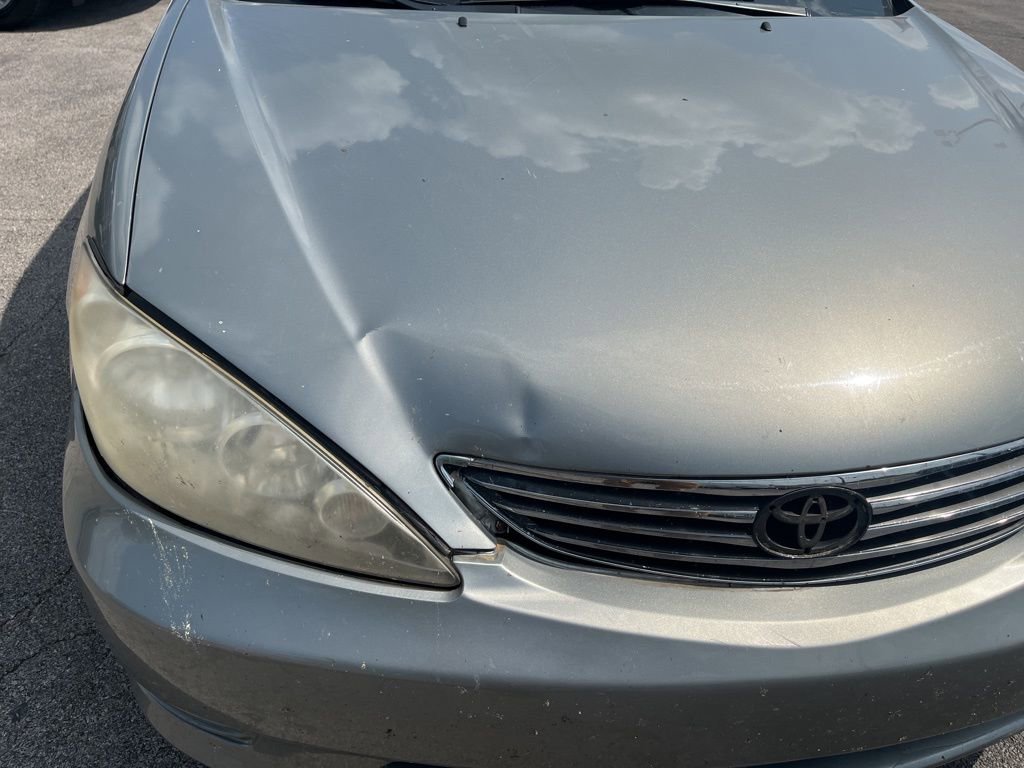 Used 2005 Toyota Camry LE FWD image 14