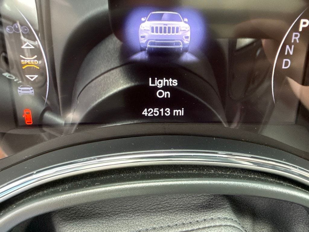 Used 2021 Jeep Grand Cherokee Trailhawk w/ Trailhawk Luxury Group AWD/4WD image 47