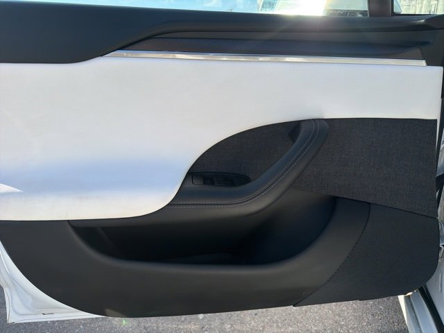 Used 2021 Tesla Model S Plaid image 17