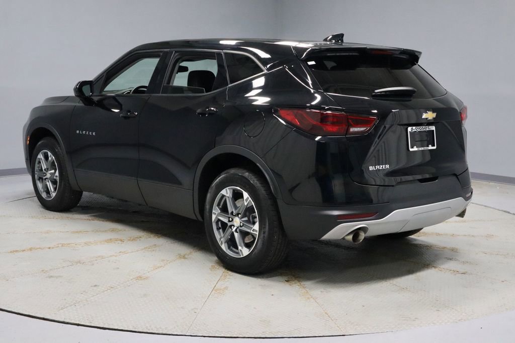 Used 2023 Chevrolet Blazer LT w/ LPO, Floor Liner Package FWD image 9