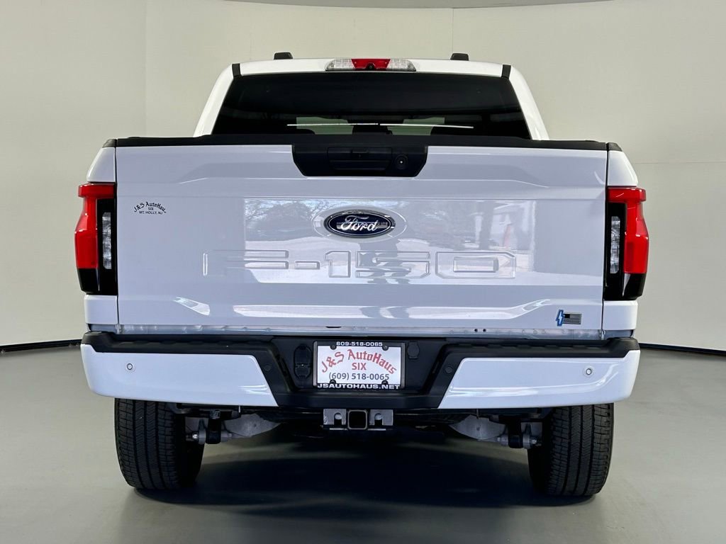 Used 2022 Ford F150 Lightning XLT image 6