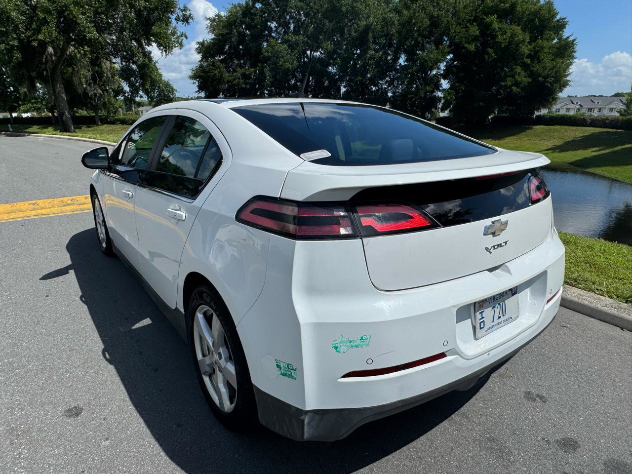 Used 2014 Chevrolet Volt w/ Enhanced Safety Package 1 FWD image 13