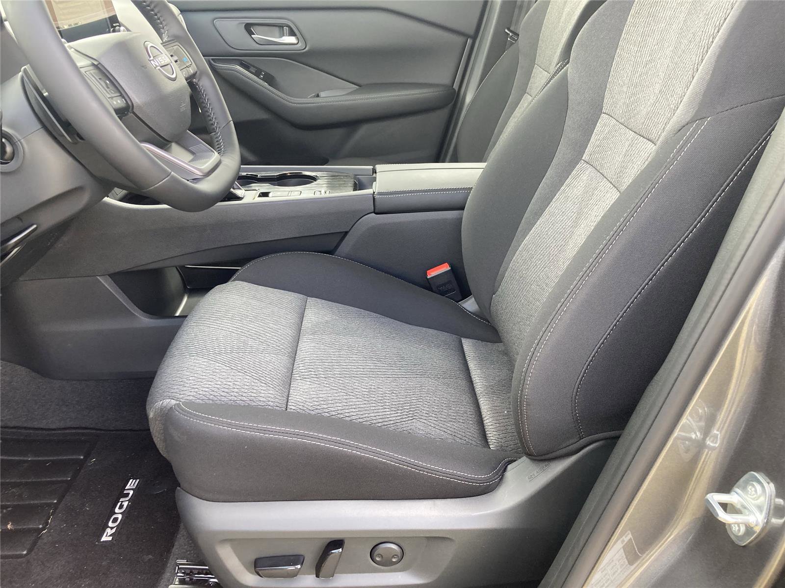 New 2026 Nissan Rogue SV w/ Cold Weather Package image 24