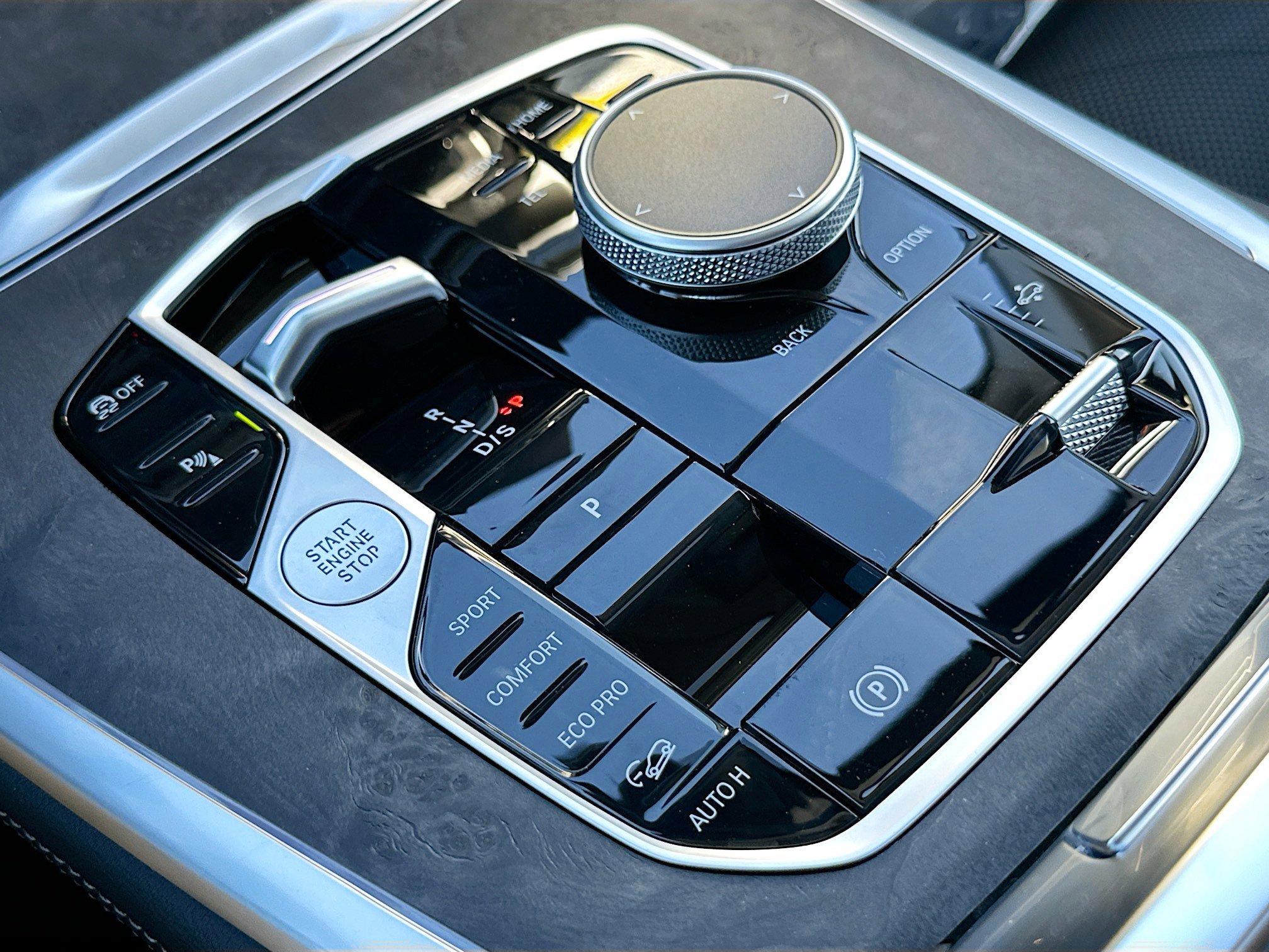 New 2026 BMW X7 xDrive40i w/ Premium Package image 14