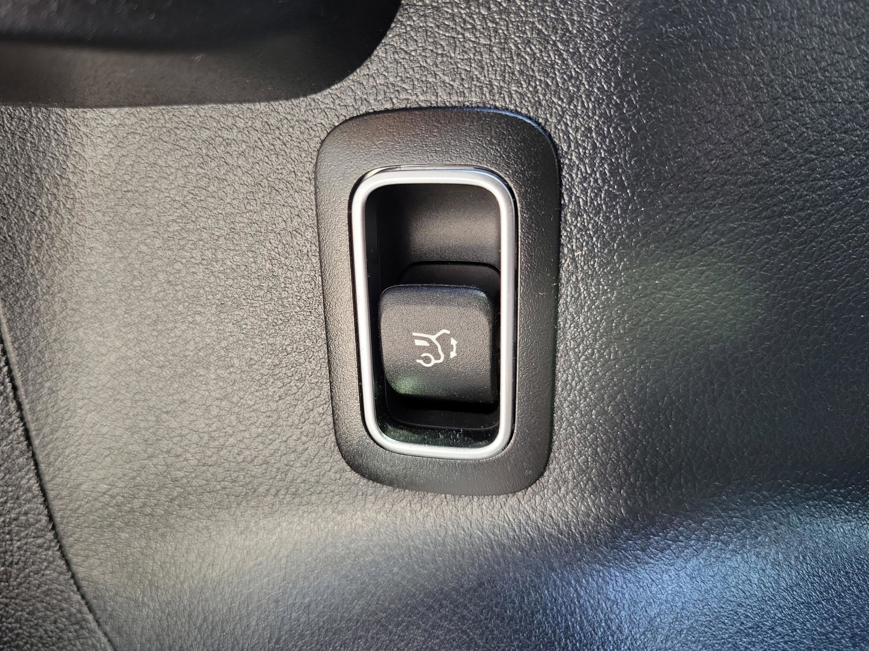 Used 2024 Mercedes-Benz GLB 250 image 27