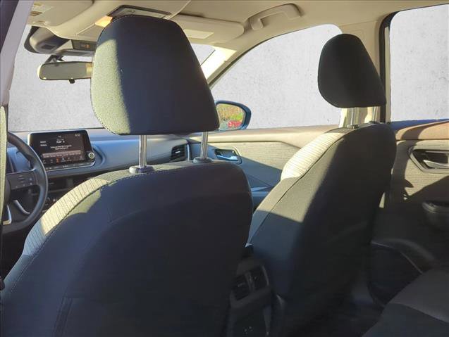 Used 2023 Nissan Rogue SV image 12