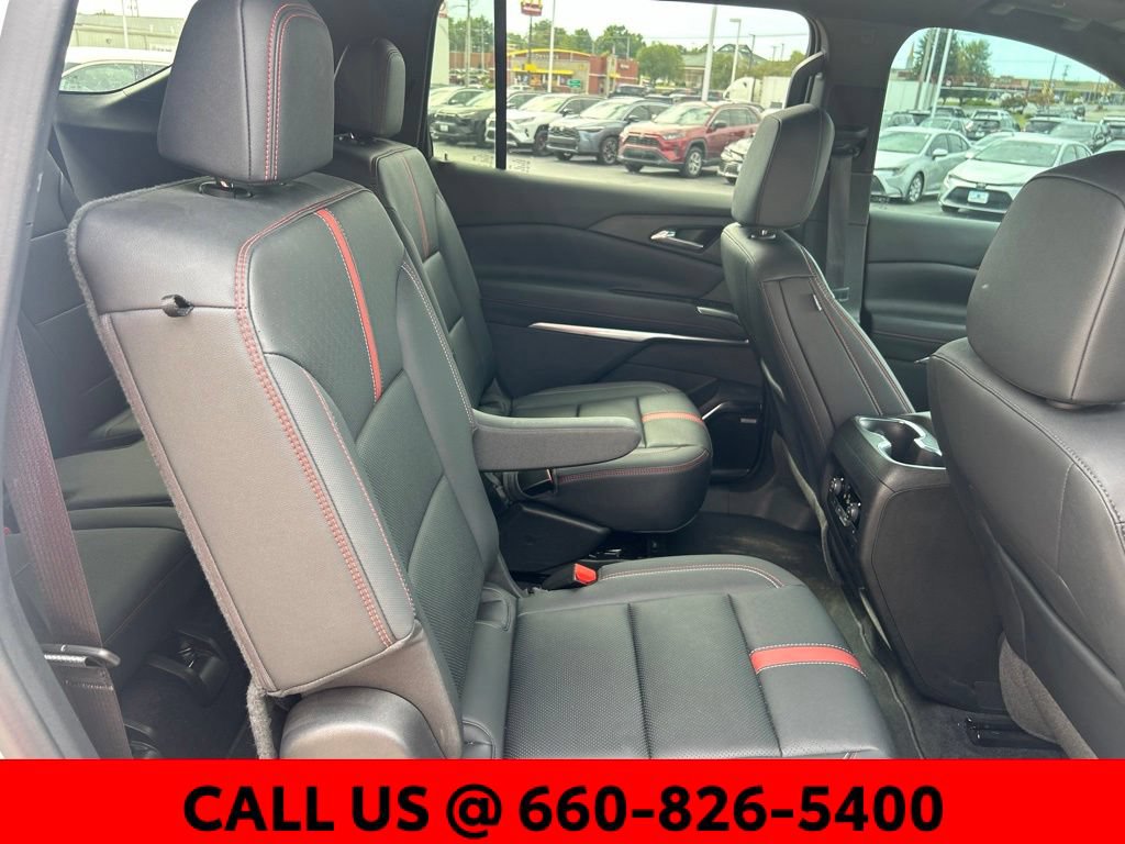 Used 2024 Chevrolet Traverse RS AWD/4WD image 10