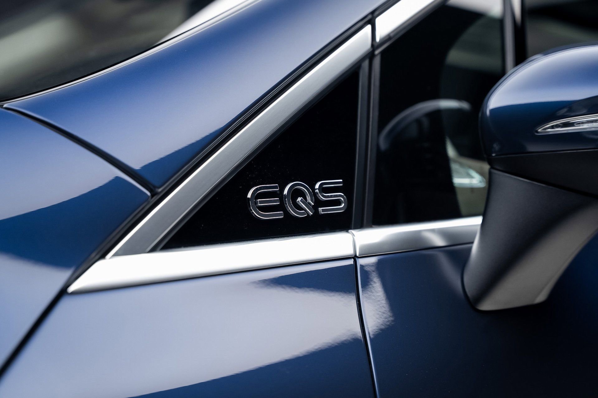 Used 2023 Mercedes-Benz EQS 450+ 4MATIC SUV w/ AMG Line Exterior Package image 23