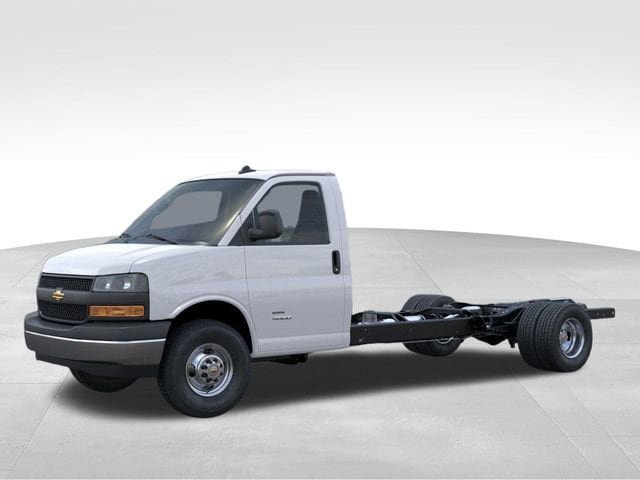New 2026 Chevrolet Express 4500 w/ Power Convenience Package image 2