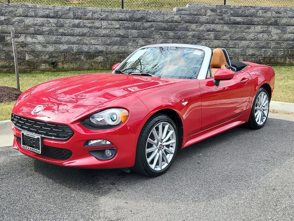Used 2018 FIAT 124 Spider Lusso w/ Convenience Group image 1