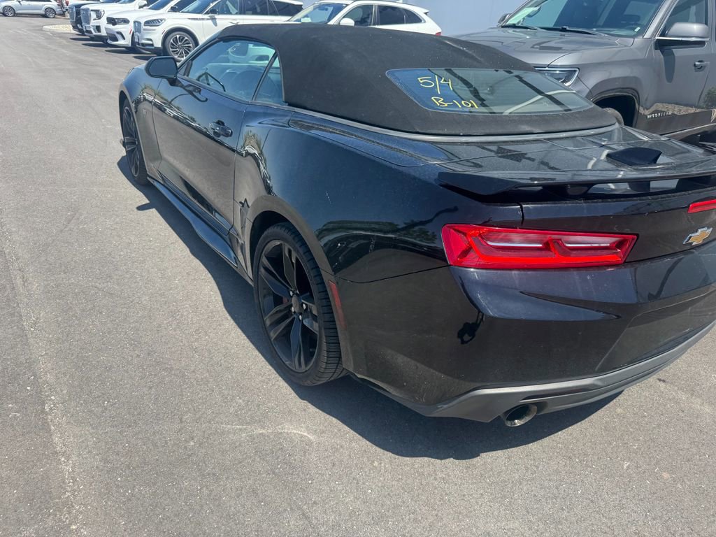 Used 2017 Chevrolet Camaro SS RWD image 4