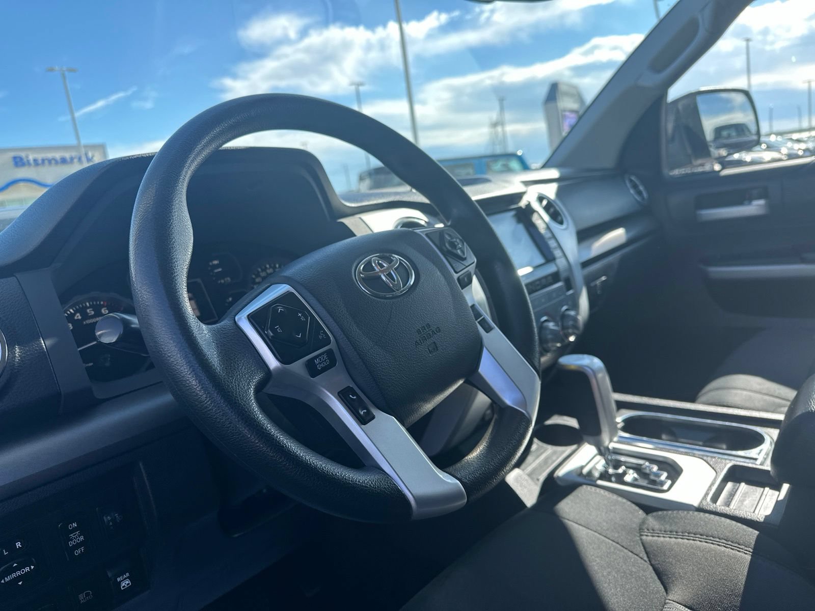 Used 2020 Toyota Tundra SR5 w/ SR5 Upgrade Package AWD/4WD image 13