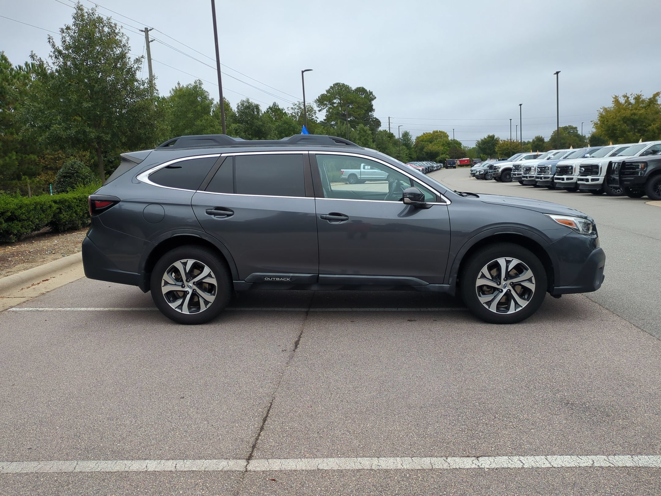 Used 2021 Subaru Outback Limited w/ Popular Package #2 AWD/4WD image 3