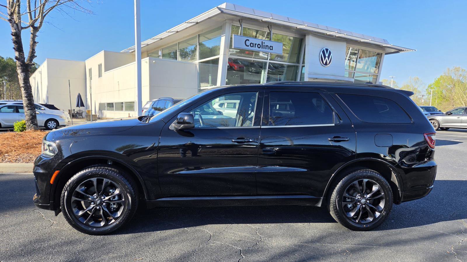 Used 2023 Dodge Durango GT image 2