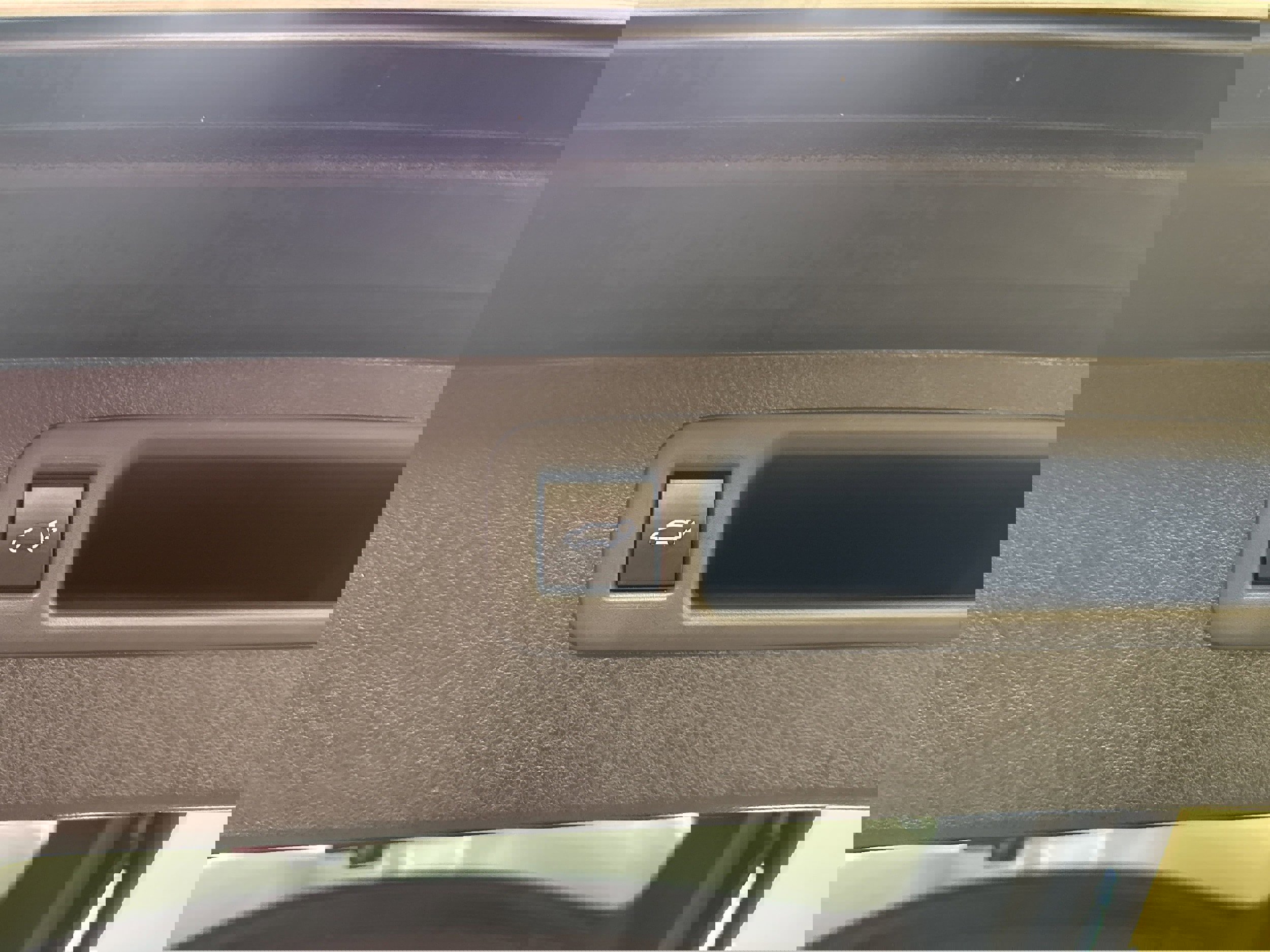 Used 2022 Toyota Highlander XLE image 24