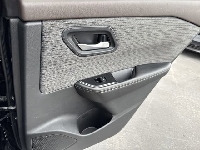 Used 2022 Nissan Rogue SV image 22