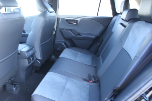Used 2026 Toyota RAV4 XSE w/ Weather Package AWD/4WD image 39