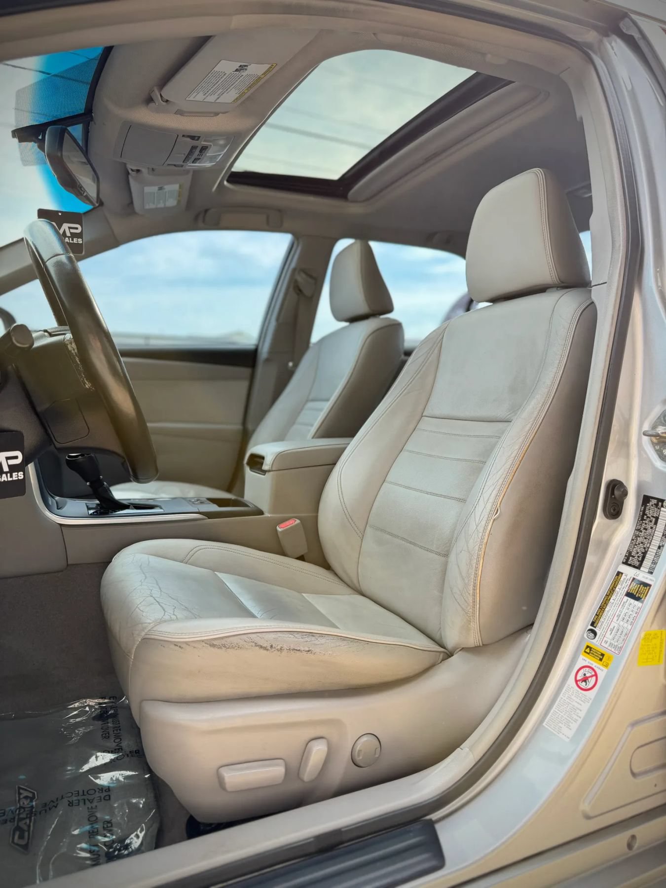 Used 2015 Toyota Camry XLE FWD image 7