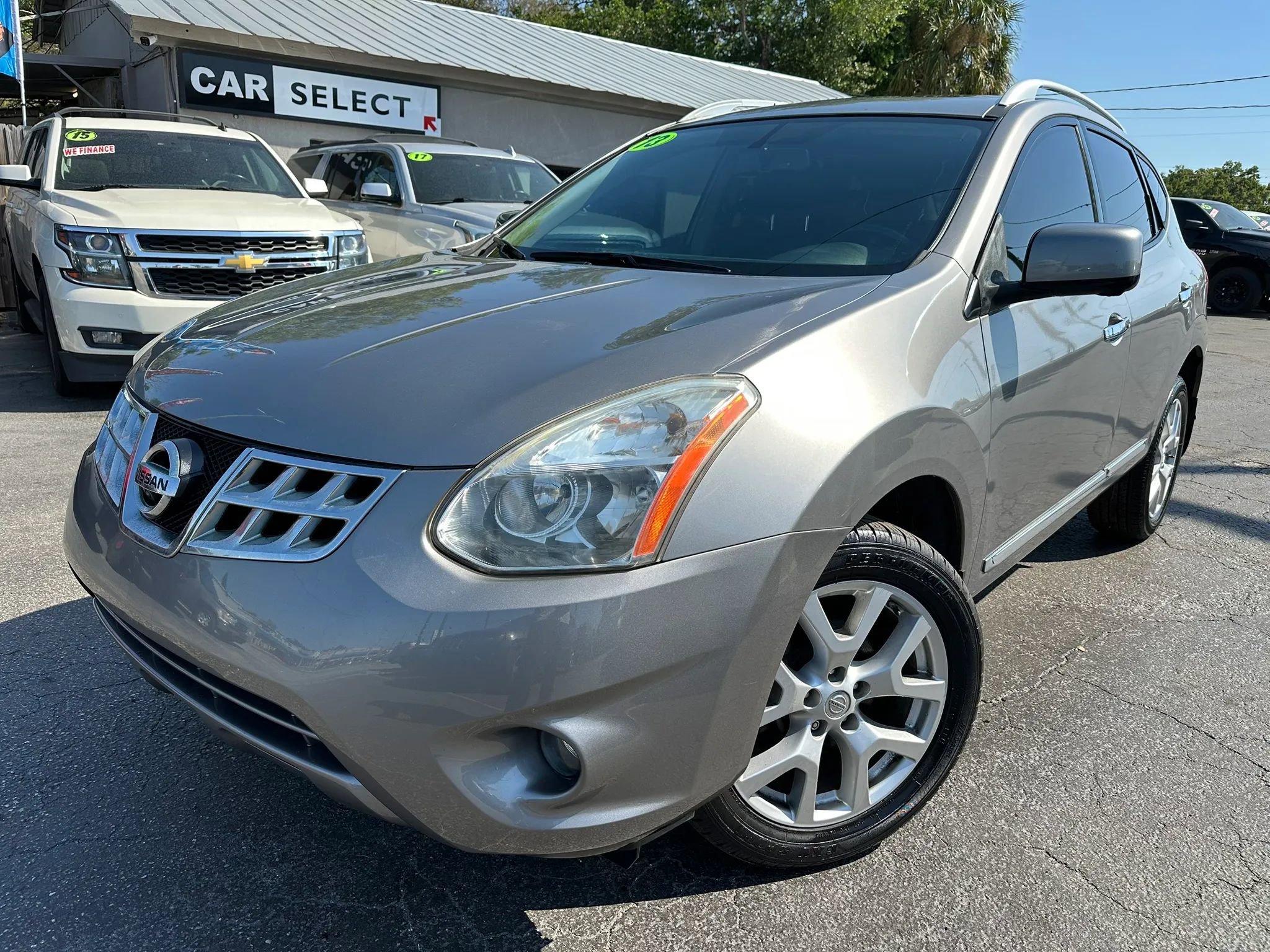 Used 2013 Nissan Rogue SL image 1