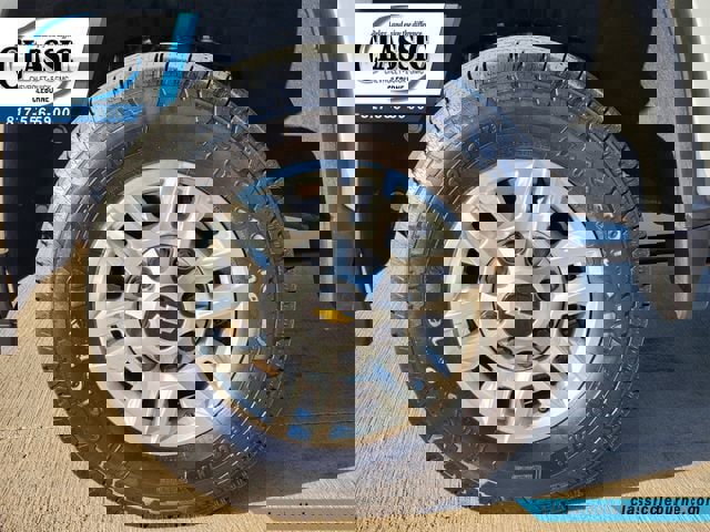 Used 2025 Chevrolet Silverado 2500 LT w/ Convenience Package image 38