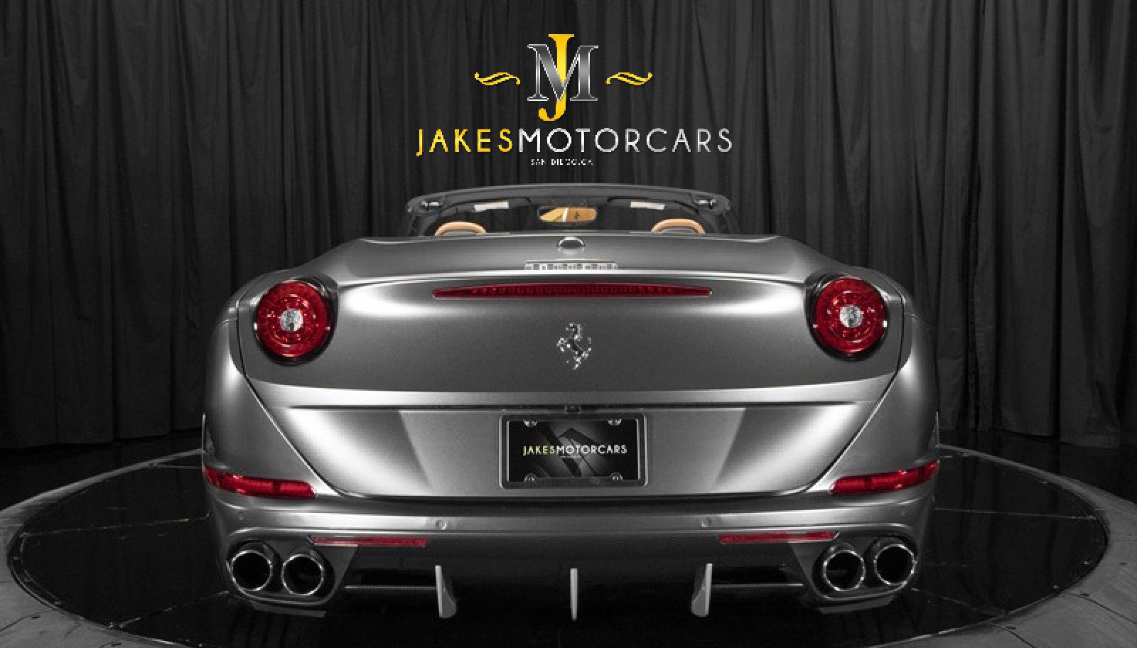 Used 2016 Ferrari California T RWD image 12