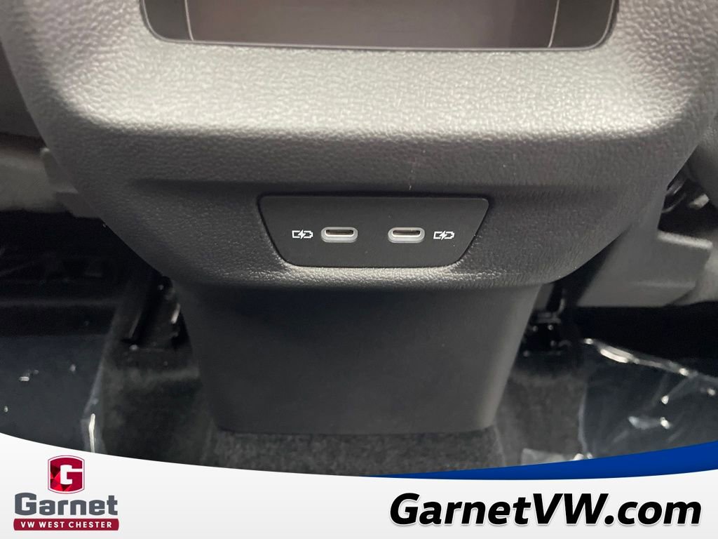 New 2026 Volkswagen Tiguan SE image 28