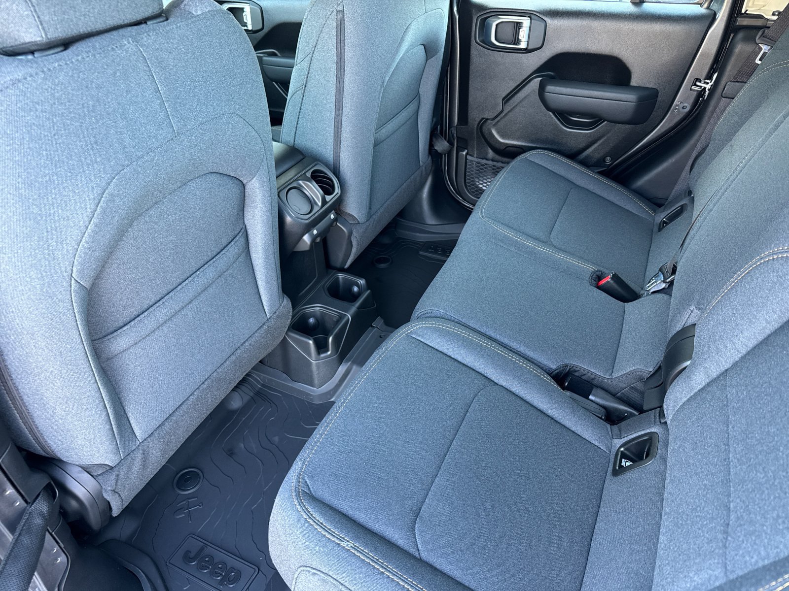 New 2026 Jeep Gladiator Sport AWD/4WD image 12