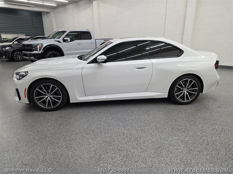 Used 2024 BMW 230i Coupe w/ Convenience Package RWD image 4