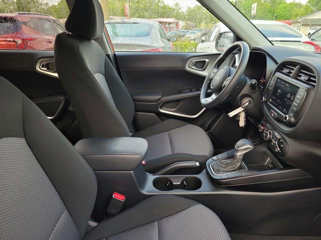 Used 2024 Kia Soul LX FWD image 33