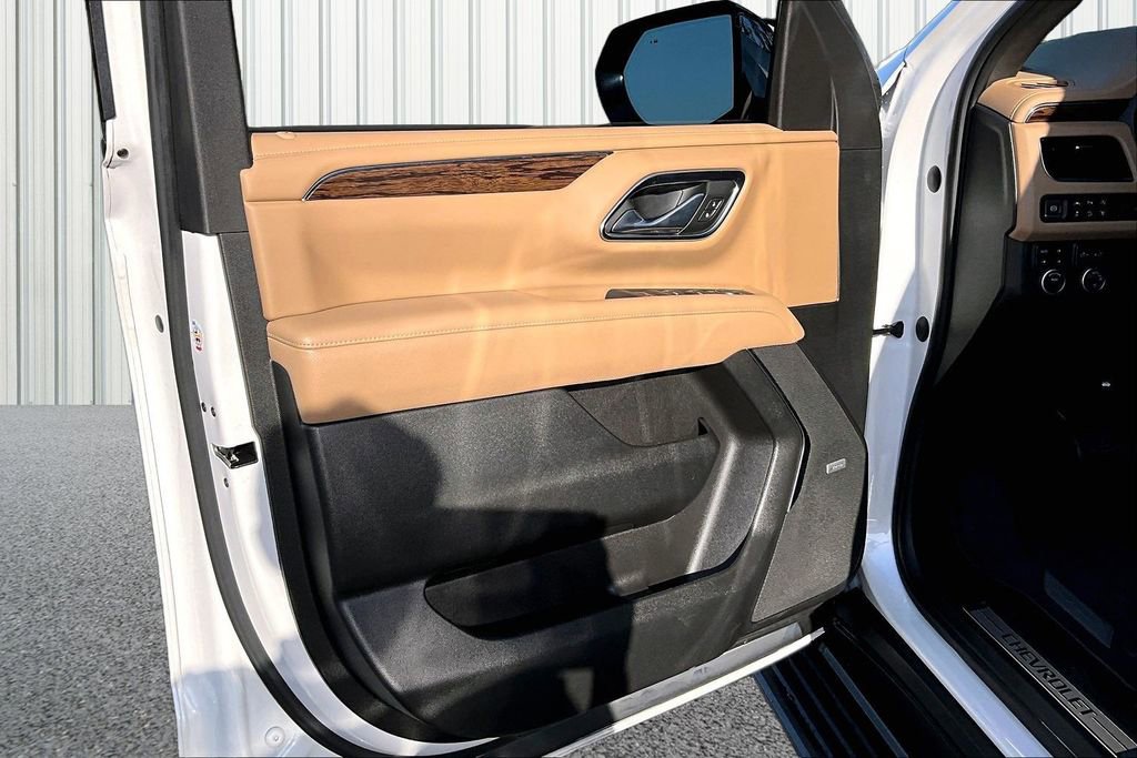Used 2023 Chevrolet Tahoe Premier image 16