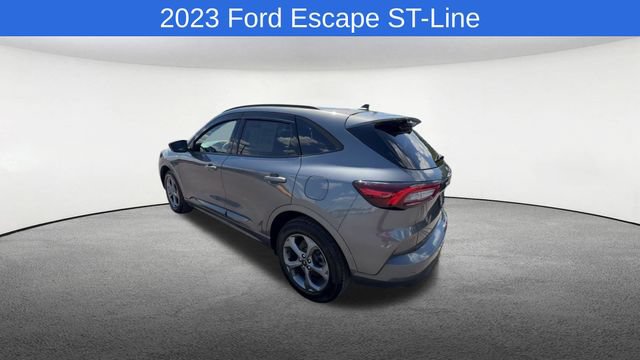Used 2023 Ford Escape ST-Line w/ Tech Pack #1 AWD/4WD image 7