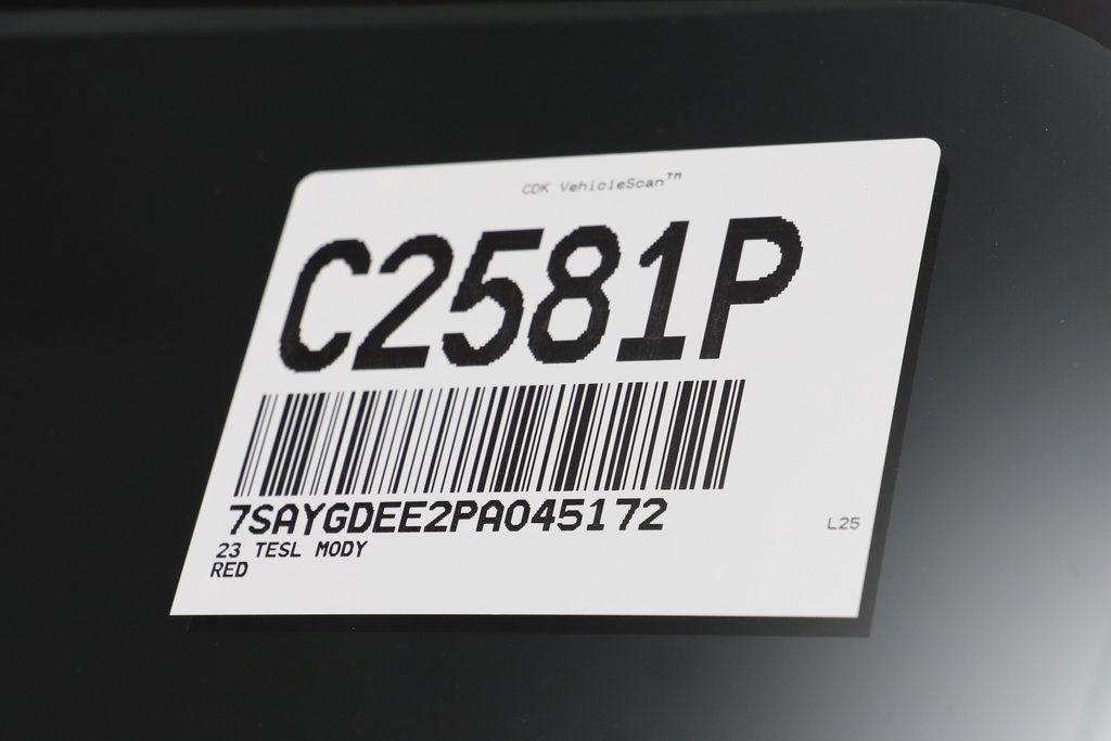 Used 2023 Tesla Model Y Long Range image 27