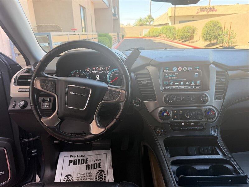 Used 2019 GMC Yukon XL Denali AWD/4WD image 22