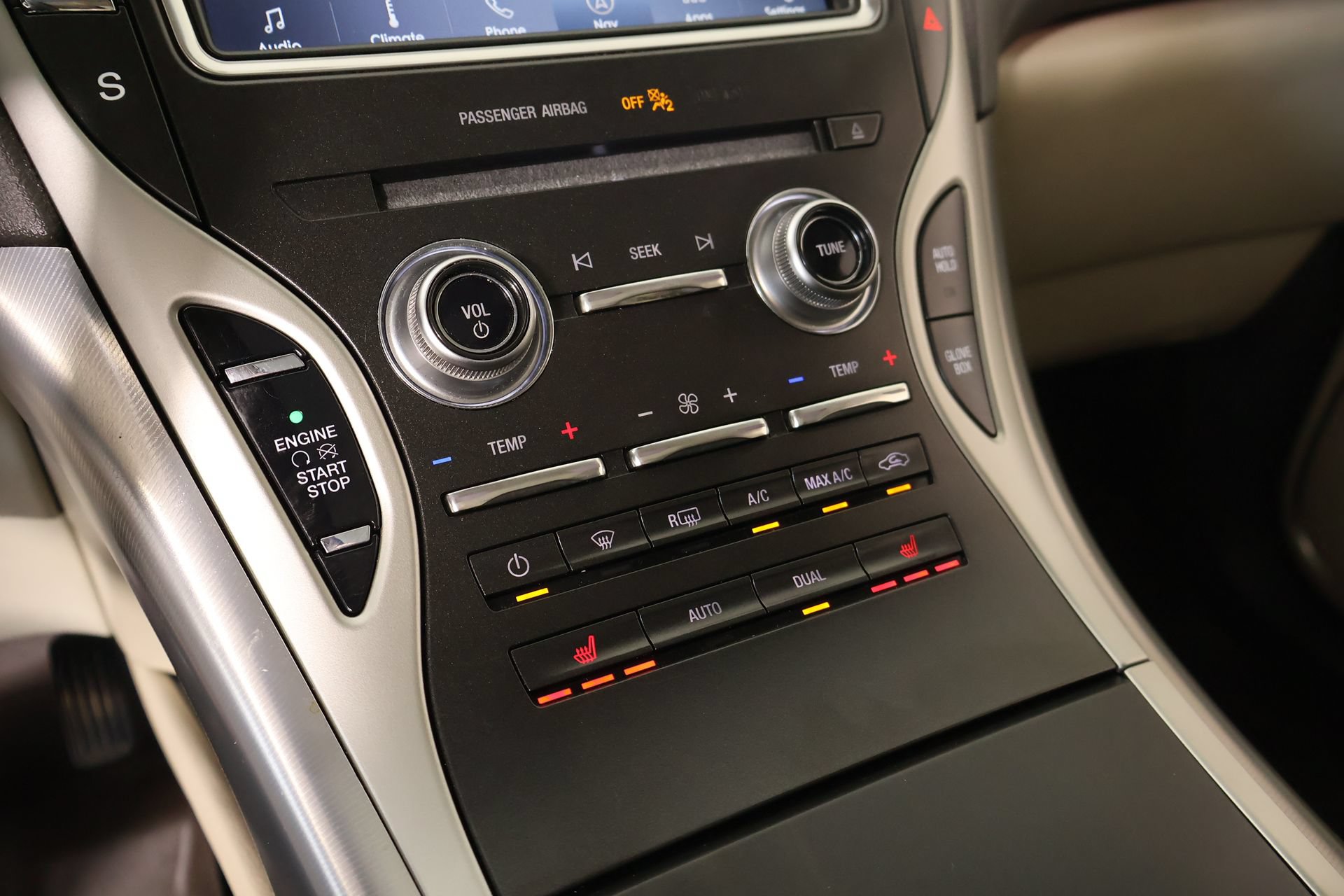 Used 2019 Lincoln Nautilus Select FWD image 8