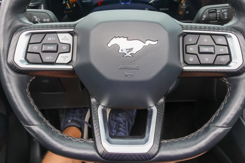 Used 2025 Ford Mustang Premium RWD image 20
