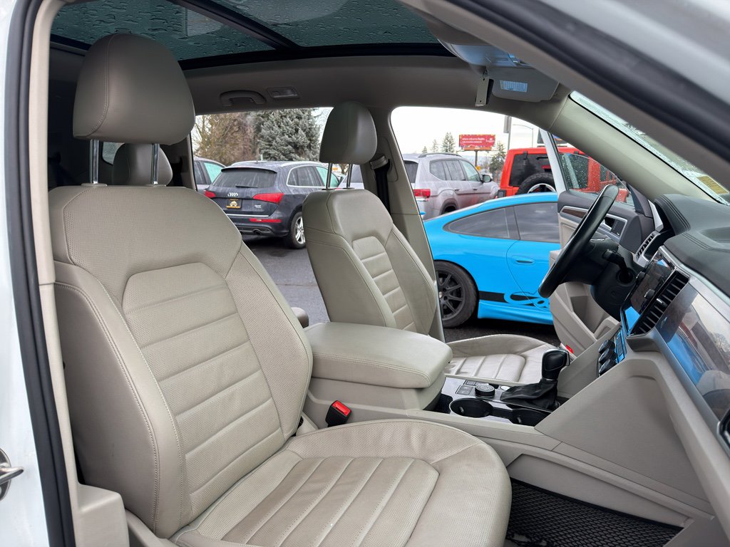 Used 2018 Volkswagen Atlas SEL Premium image 20