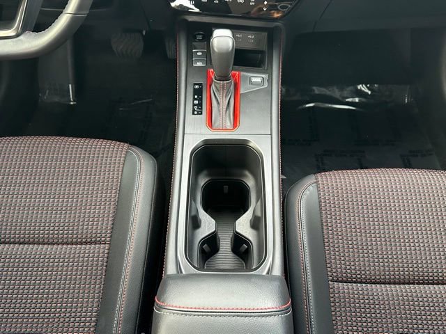 Used 2025 Nissan Kicks SR AWD/4WD image 31