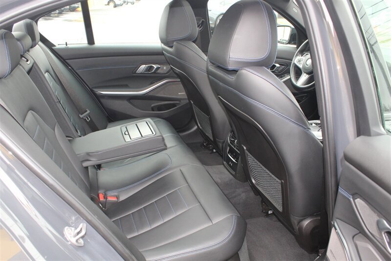 Used 2023 BMW M340i xDrive AWD/4WD image 21
