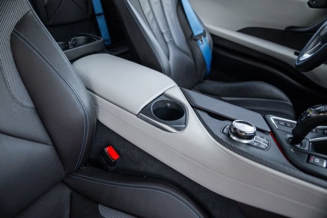 Used 2020 BMW i8 Coupe AWD/4WD image 47