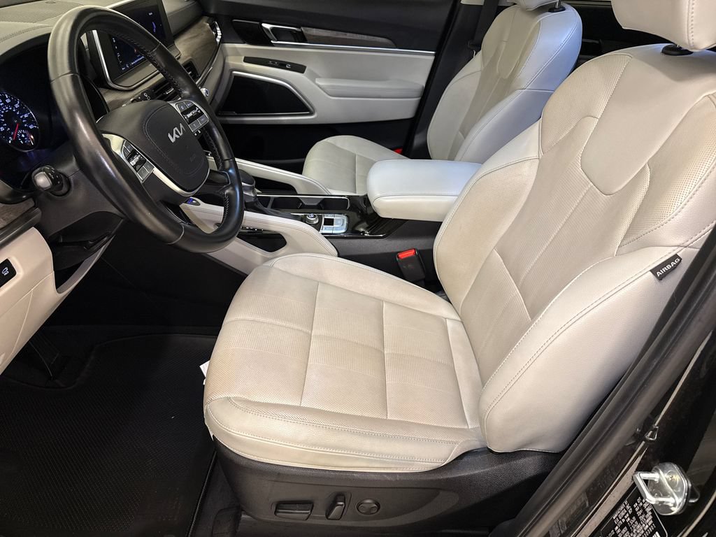 Used 2022 Kia Telluride EX w/ EX Premium Package FWD image 19