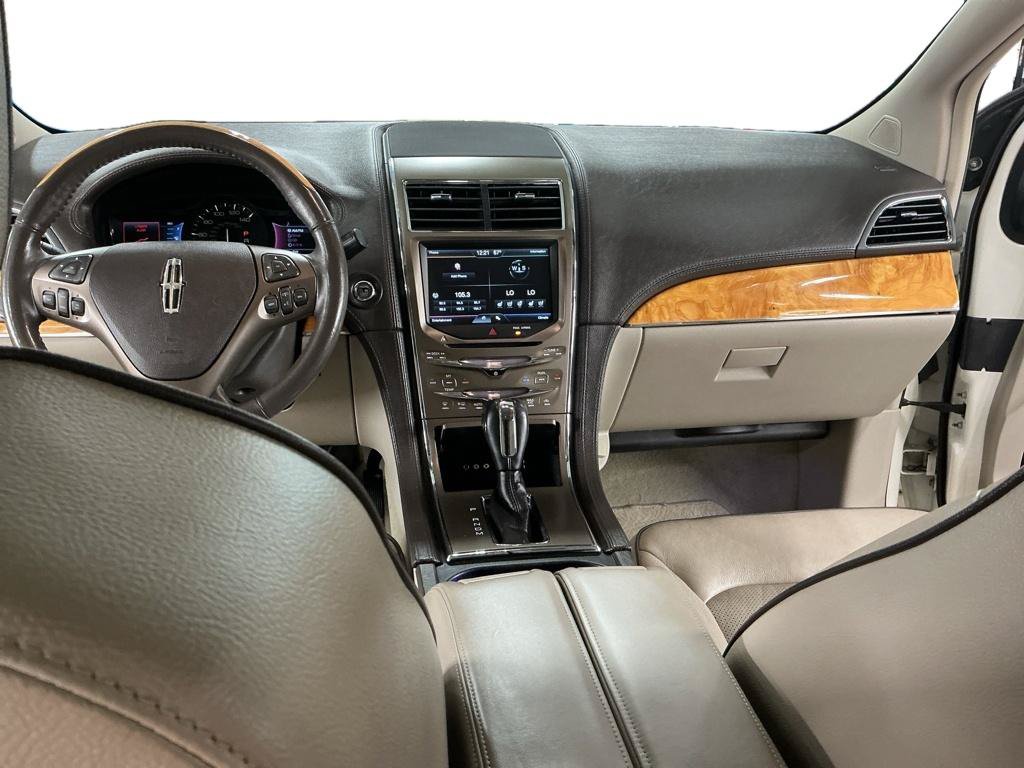 Used 2012 Lincoln MKX AWD image 6