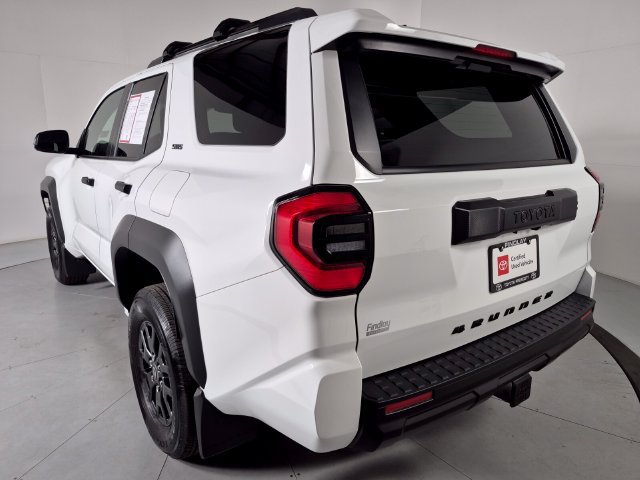 Certified 2025 Toyota 4Runner SR5 AWD/4WD image 3