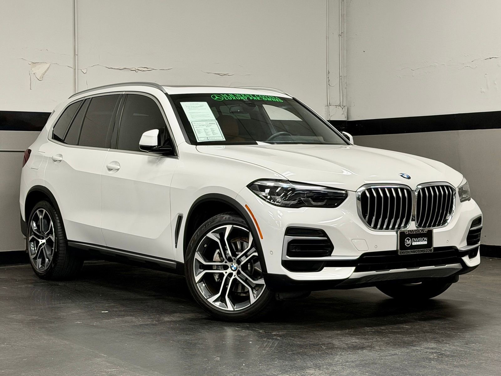Used 2023 BMW X5 sDrive40i w/ Premium Package image 2