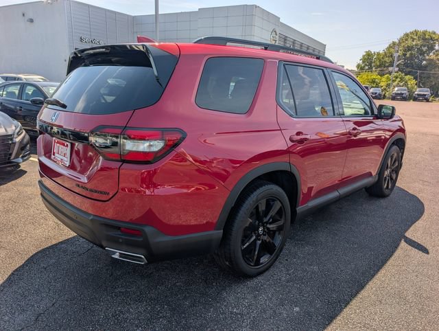 Used 2025 Honda Pilot Black Edition image 3