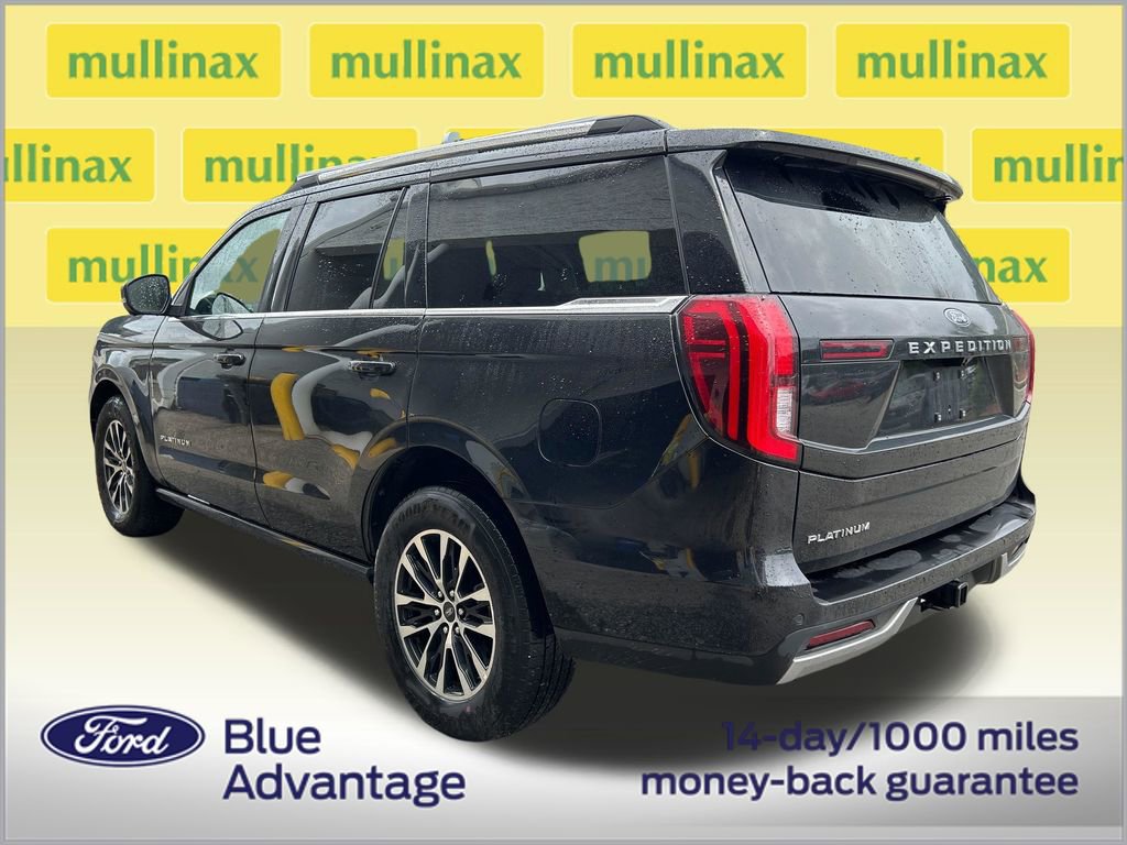 Used 2025 Ford Expedition Platinum AWD/4WD image 3