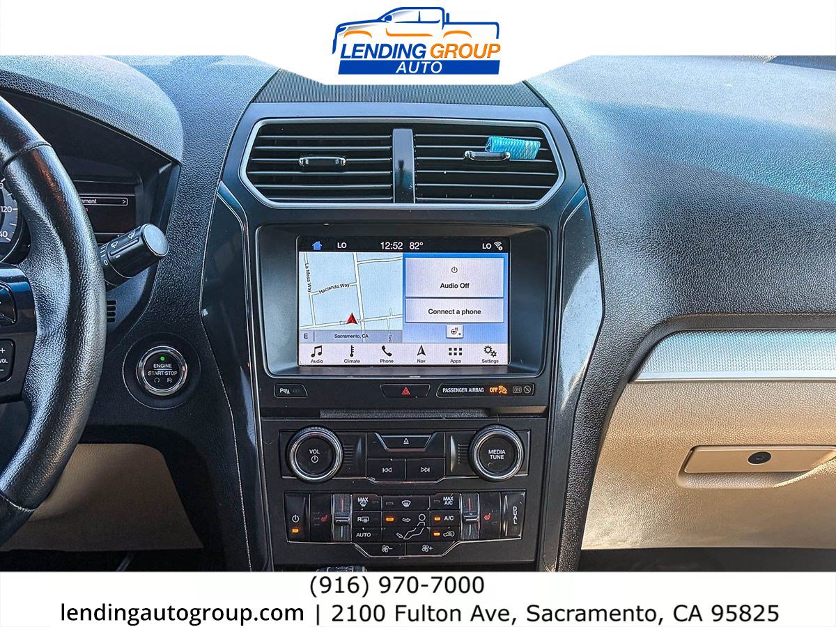 Used 2017 Ford Explorer XLT w/ Equipment Group 202A FWD image 12